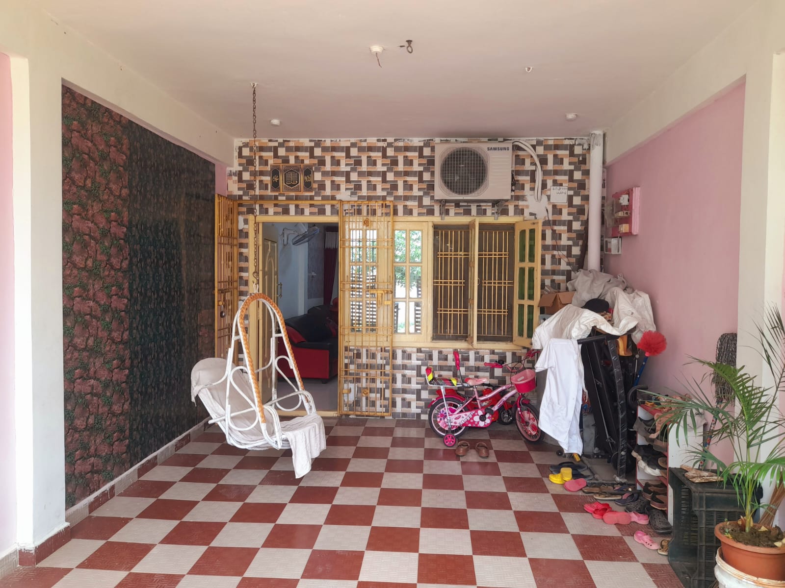 Additional Listing Image
