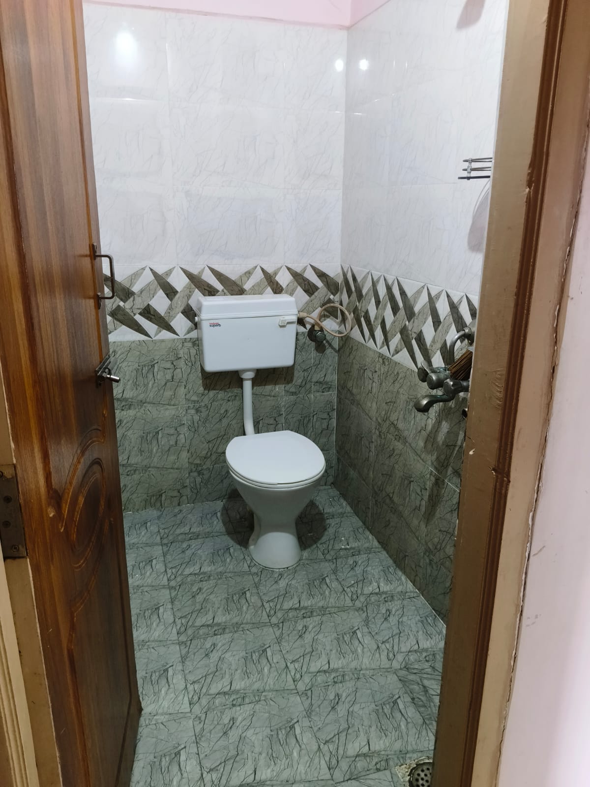 Additional Listing Image
